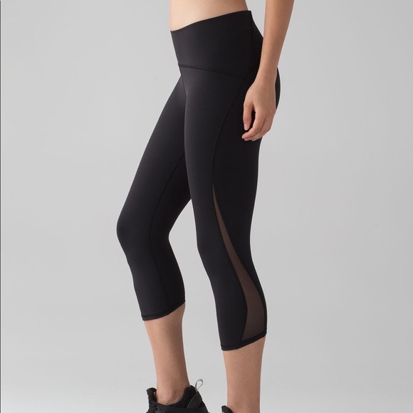 Lululemon Train Times Crop - Picture 1 of 5